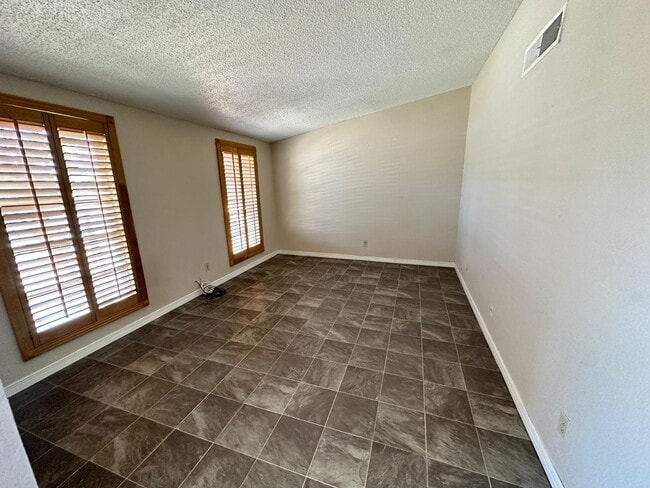 Photo - 5021 Dearborne Dr