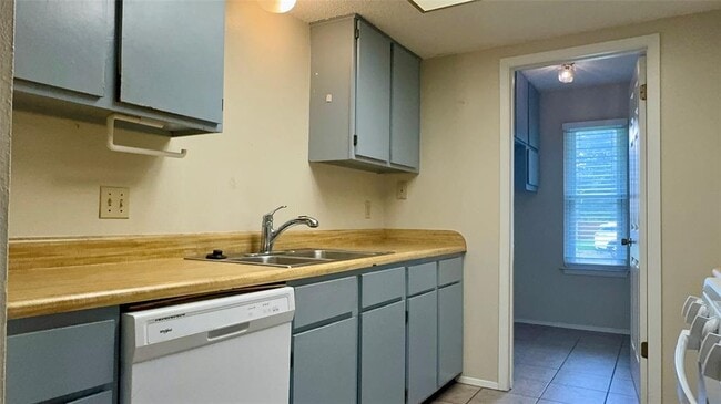 Photo - 1213 Kenyon Dr