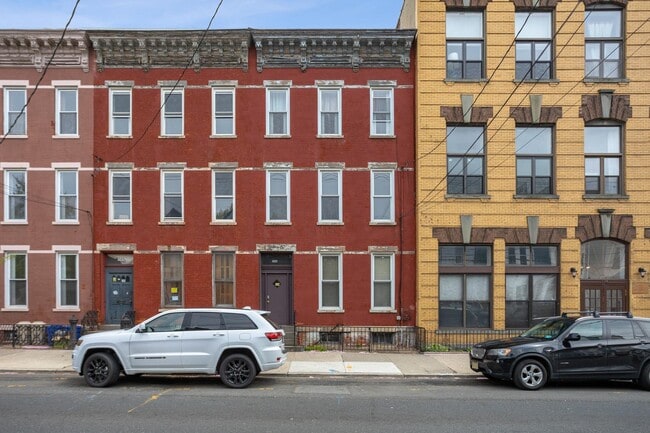 Building Photo - 546 Palisade Ave Unit 3 Rental