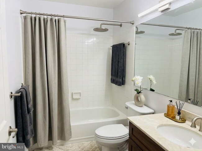 Photo - 10210 Ashbrooke Ct Unit 21