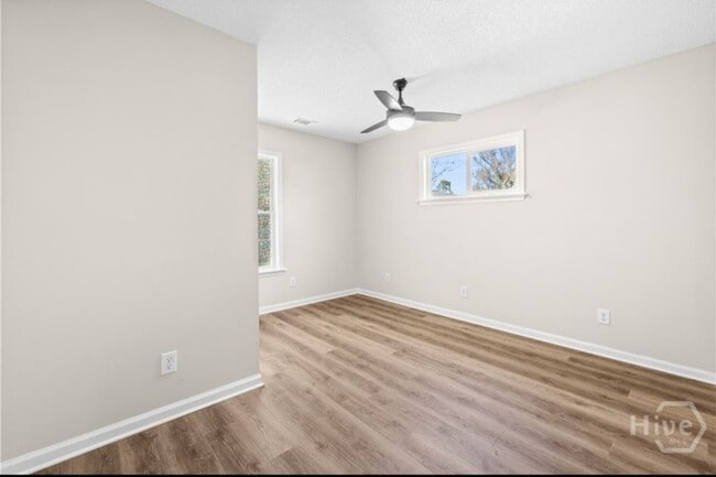 Photo - 1230 Estates Way