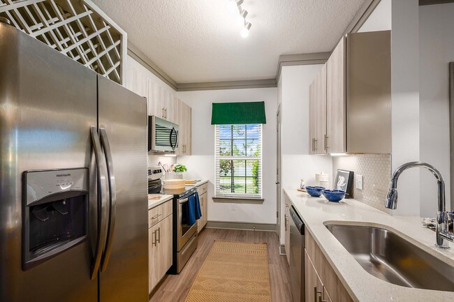 Photo - Botanic Waterside Apartments at Lakewood Ranch