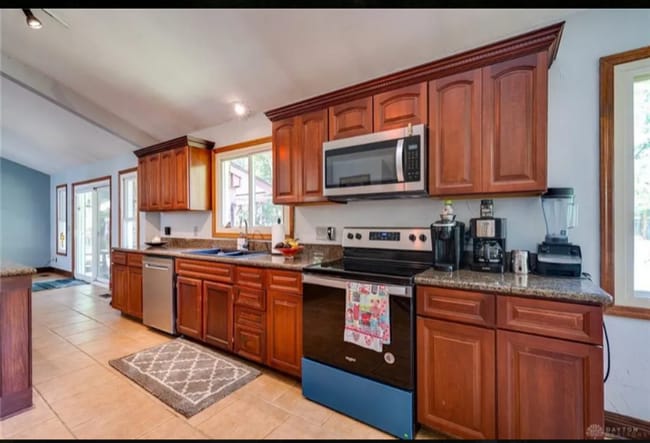 Photo - 3 bed 2 bath with pool