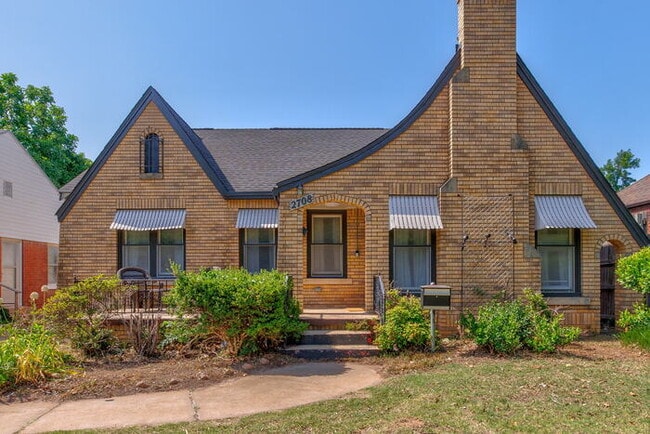 Photo - 2708 NW 11th St