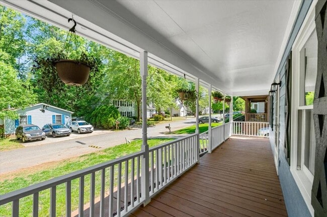 Photo - 120 Arcaro Dr