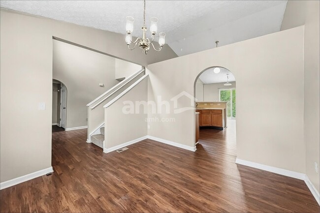 Photo - 368 Evergreen Cir