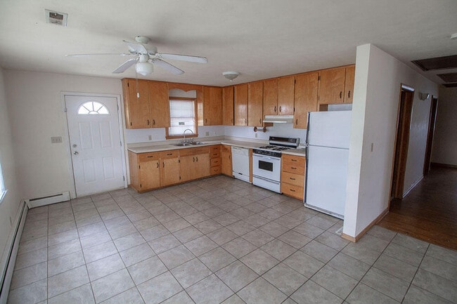 Photo - 1303 E Smiley Ln