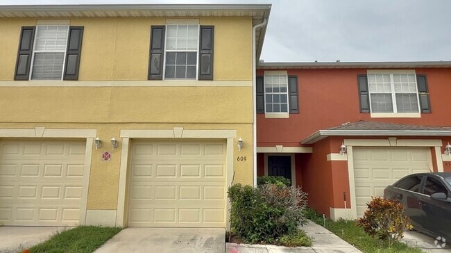 Building Photo - 609 Cresting Oak Cir Rental