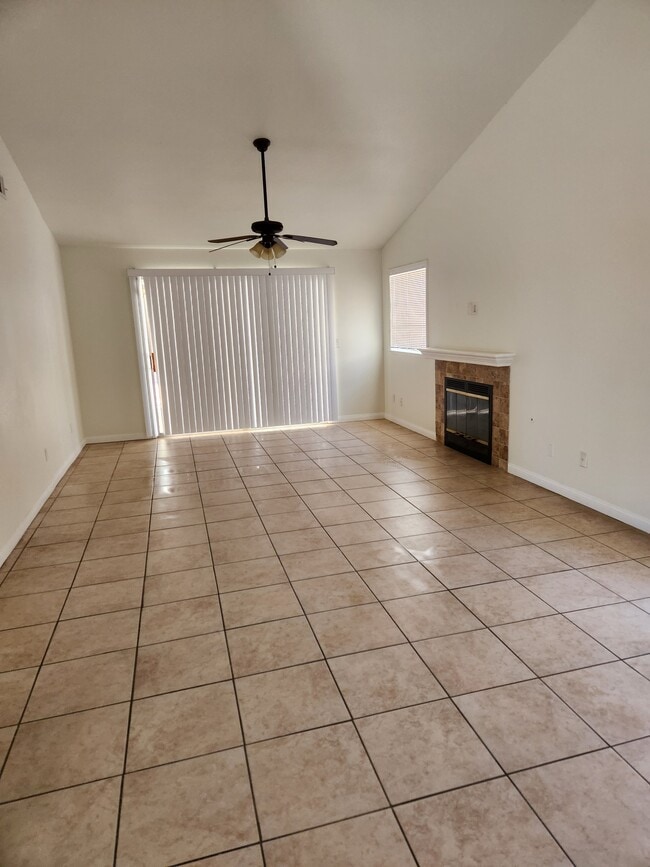 Photo - 44907 17th St E