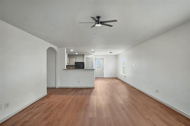 360 Farmer Ln