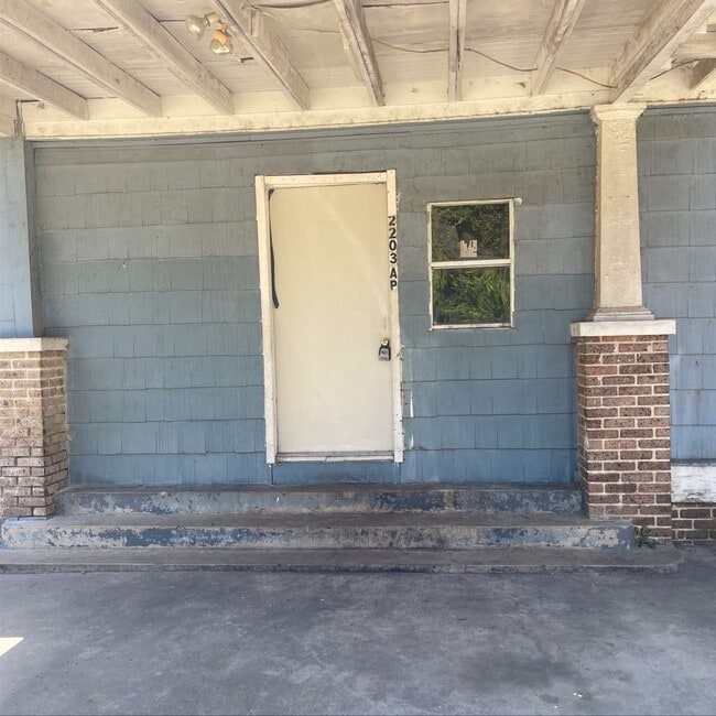 Photo - 2203 S Grand St