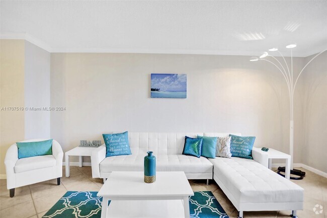 Building Photo - 2501 S Ocean Dr Unit 533 (available NOW) Rental