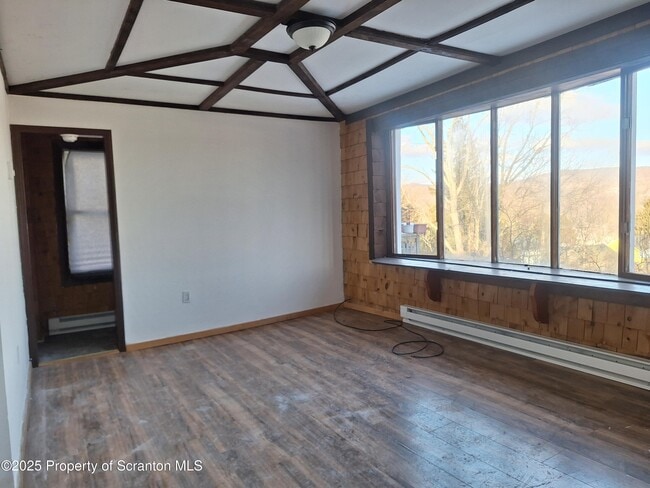 Photo - 734 Delaware St