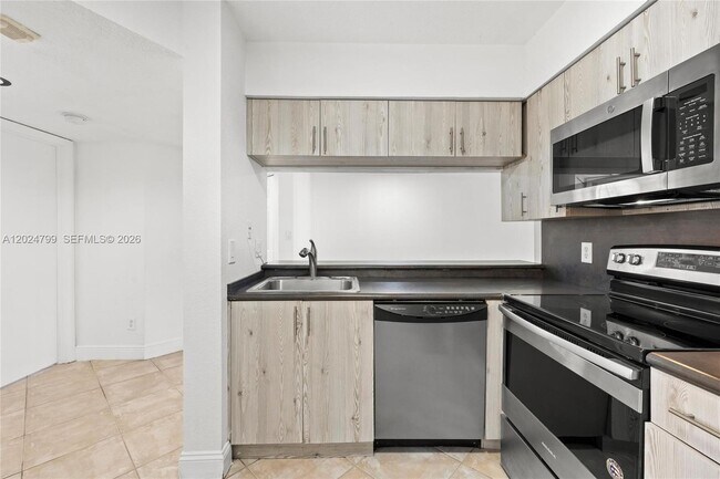 Photo - 1025 Coral Club Dr Unit 1025