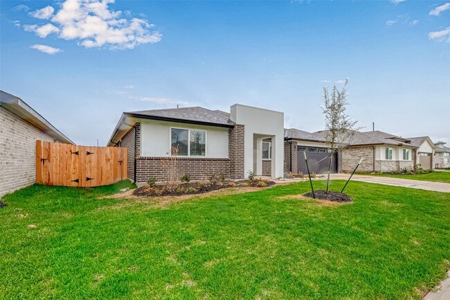 Building Photo - 1203 Hyde Lk Ln