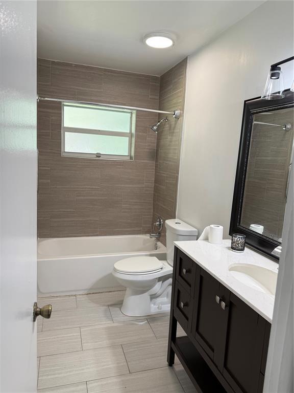 Photo - 4630 Buchanan St