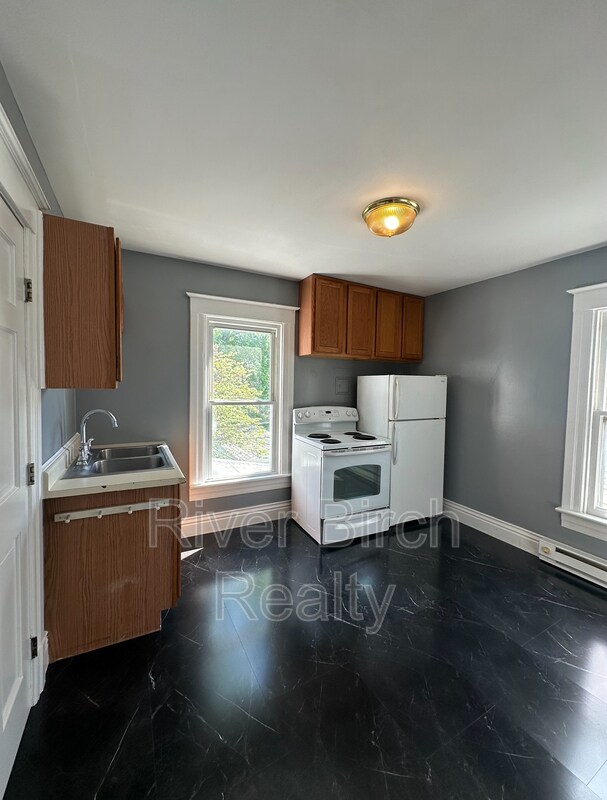 Photo - 430 W Edwards St