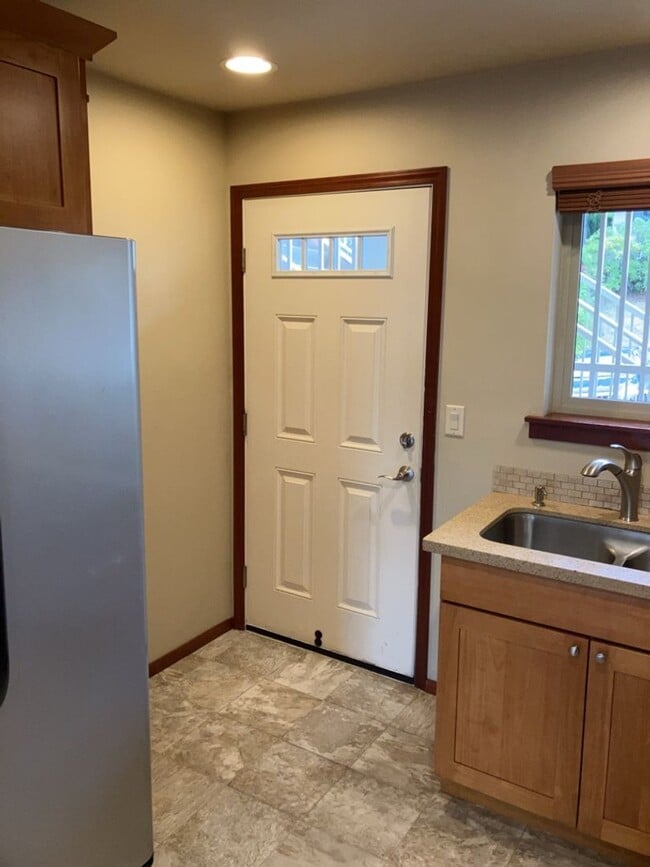 Photo - Windsor Place Apartments