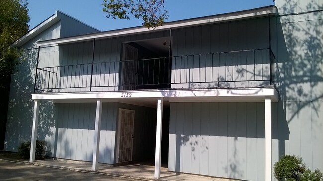 Photo - 3139 Addison St Apartments Unit #2
