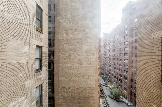 Photo - 400 E 57th St Unit FL4-ID2107