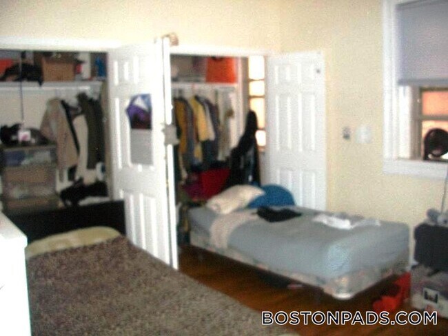 Photo - 879 Beacon St Unidad 33