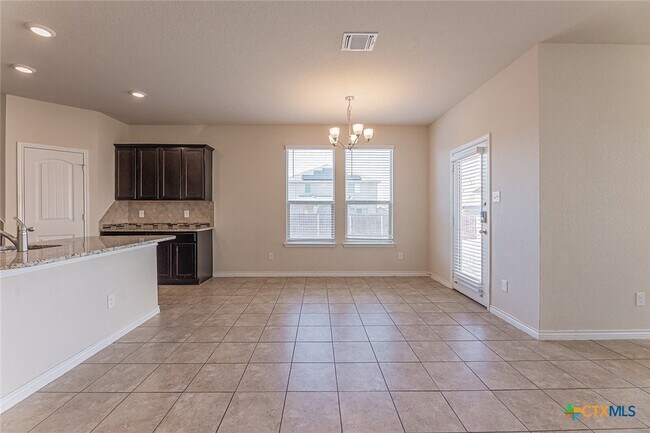 Photo - 5205 Azura Wy