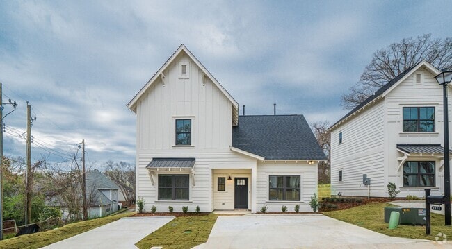 Building Photo - Don't miss out on this home in Vestavia Hi...