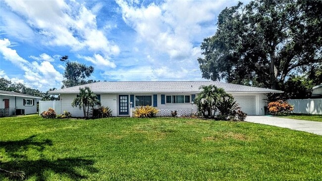 Building Photo - 3236 S Lockwood Ridge Rd Rental