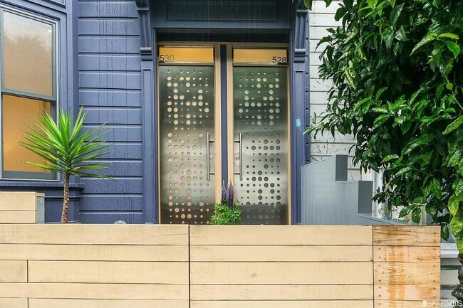 Photo - 530 Noe St Townhome
