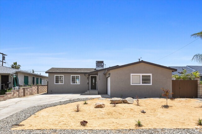 Building Photo - 2229 Gale Ave Rental