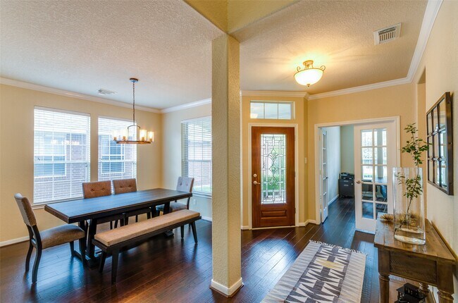 Photo - 10 Caelin Ct