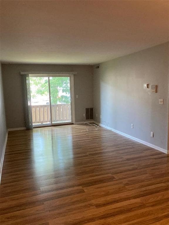 Photo - 1143 Hartford Ave