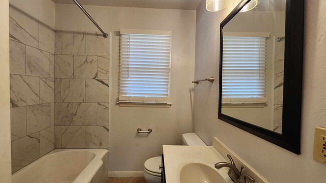 Photo - 3701 NW 60th St