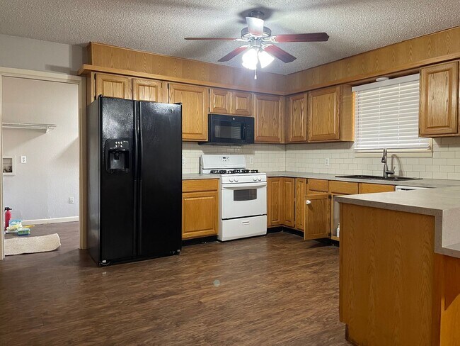 Photo - Cozy 3 Bedroom Home