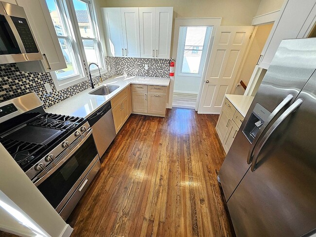 Photo - 244 Centre Ave