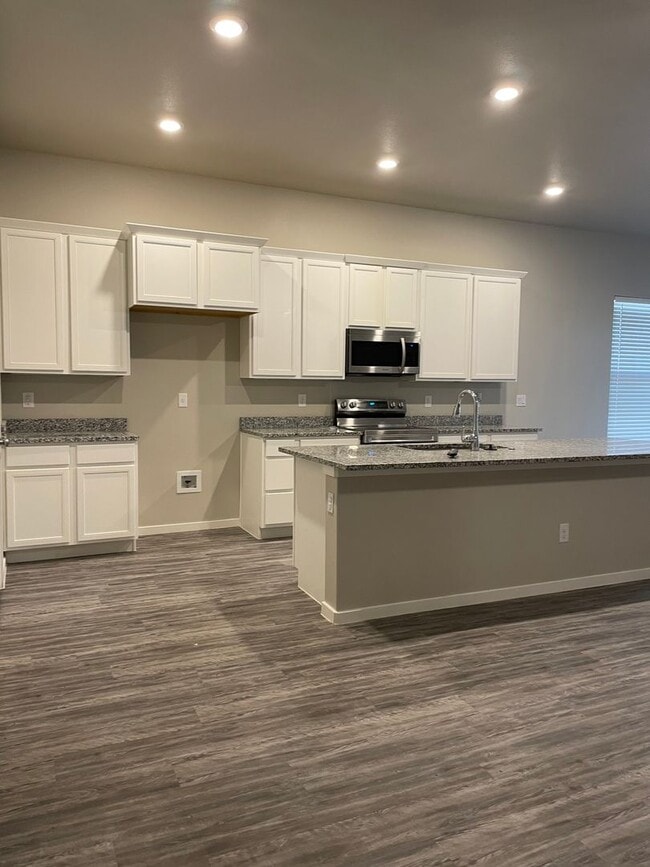 Photo - 4 bed 2 bath - Frenship ISD