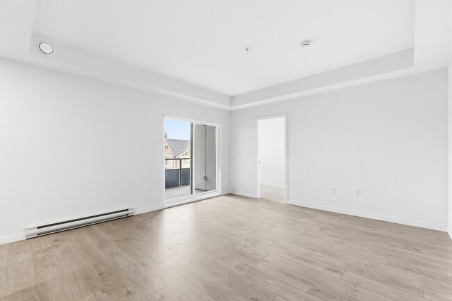 Photo - 19577-19577 65b Ave