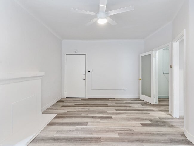 608 W 6th St Unit 03