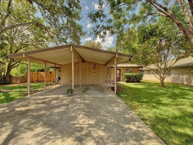 Photo - 8516 Hathaway Dr