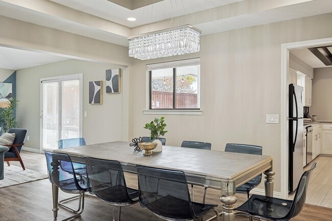 Photo - 812 Green Brook Dr