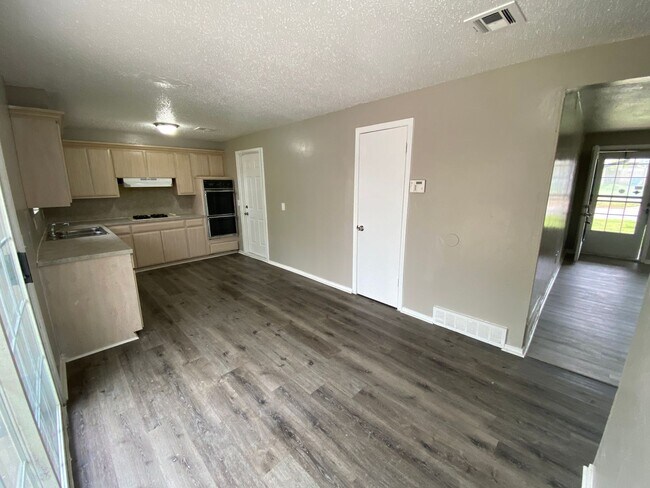 Photo - 5 Bedroom House in OKC