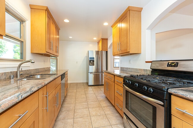 Photo - 720 Santa Paula Ave House