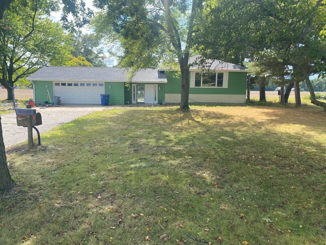 Building Photo - 2932 E 950 S Rental
