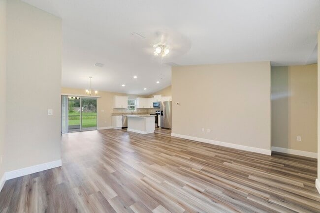 15 Oak Trail