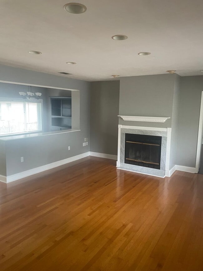 Photo - 2/2 HOME FOR RENT ONLY 1800$