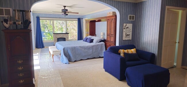 Master bedroom has 4 closets - 1212 Old Mill Rd