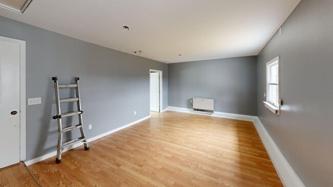 Photo - Beautifully maintained single-level ranch home