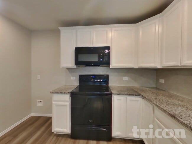 Photo - 1023 Spofford Dr