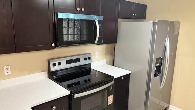 Photo - 1103 Golden Lakes Blvd Unit 1011