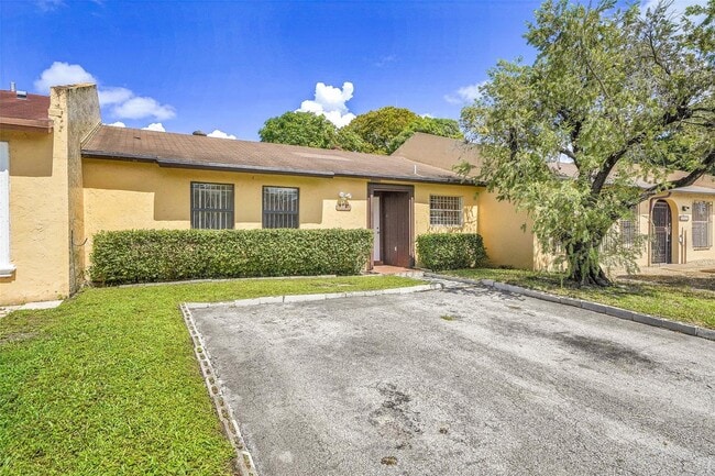 Building Photo - 20422 NW 29th Pl Rental